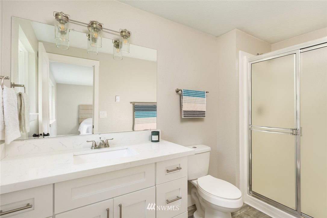 19129 Denmark Street Southwest Rochester, WA 98579 - Photo 12 of 21