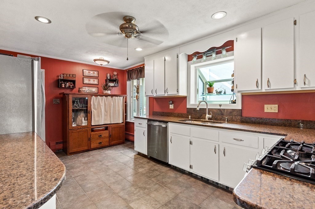 164 Ashcroft Road Medford, MA 02155 - Photo 11 of 42 Gallery Image 11