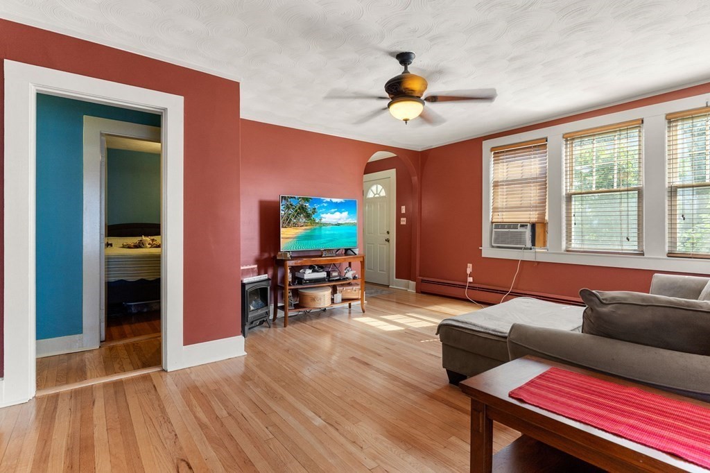 164 Ashcroft Road Medford, MA 02155 - Photo 6 of 42 Gallery Image 6