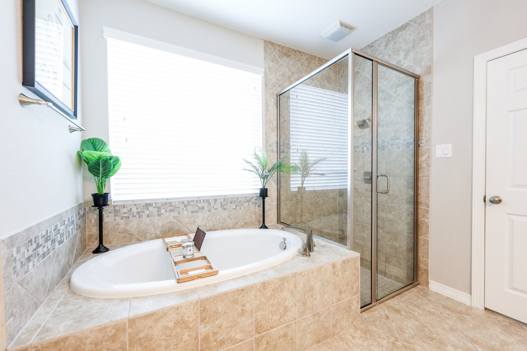 3535 Satton Ranch Lane Fulshear, TX 77441 - Photo 19 of 49 Soak in the tub after a long day.