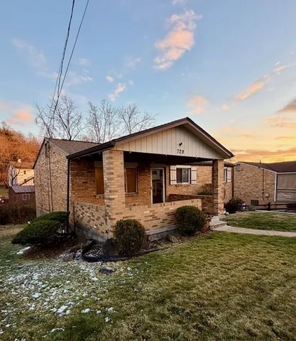 $1,950 | 729 De Haviland Drive, Pittsburgh, PA 15239