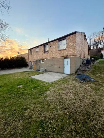 $1,950 | 729 De Haviland Drive, Pittsburgh, PA 15239