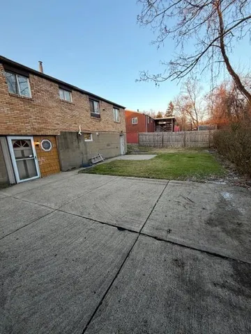 $1,950 | 729 De Haviland Drive, Pittsburgh, PA 15239