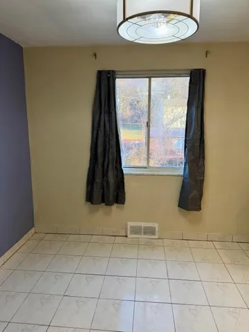 $1,950 | 729 De Haviland Drive, Pittsburgh, PA 15239