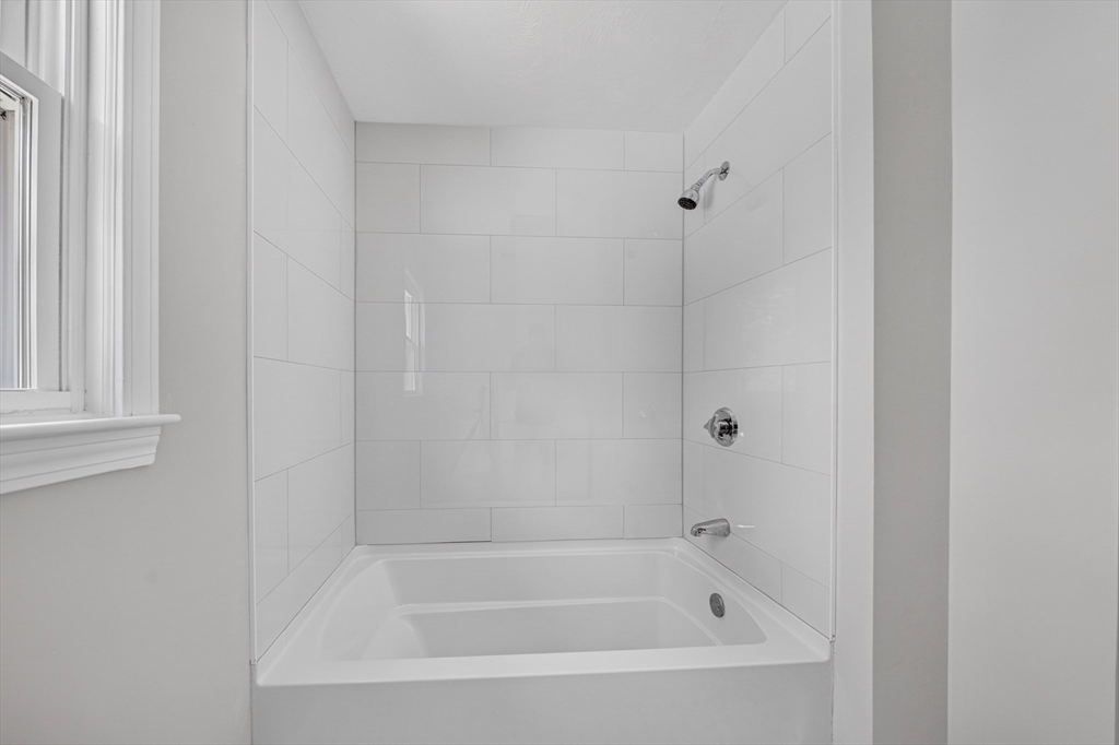 71 Great Neck Road Wareham, MA 02571 - Photo 13 of 16