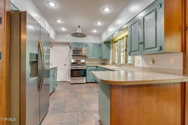 $499,000 | 421 High Ridge Road, Kingsport, TN 37660