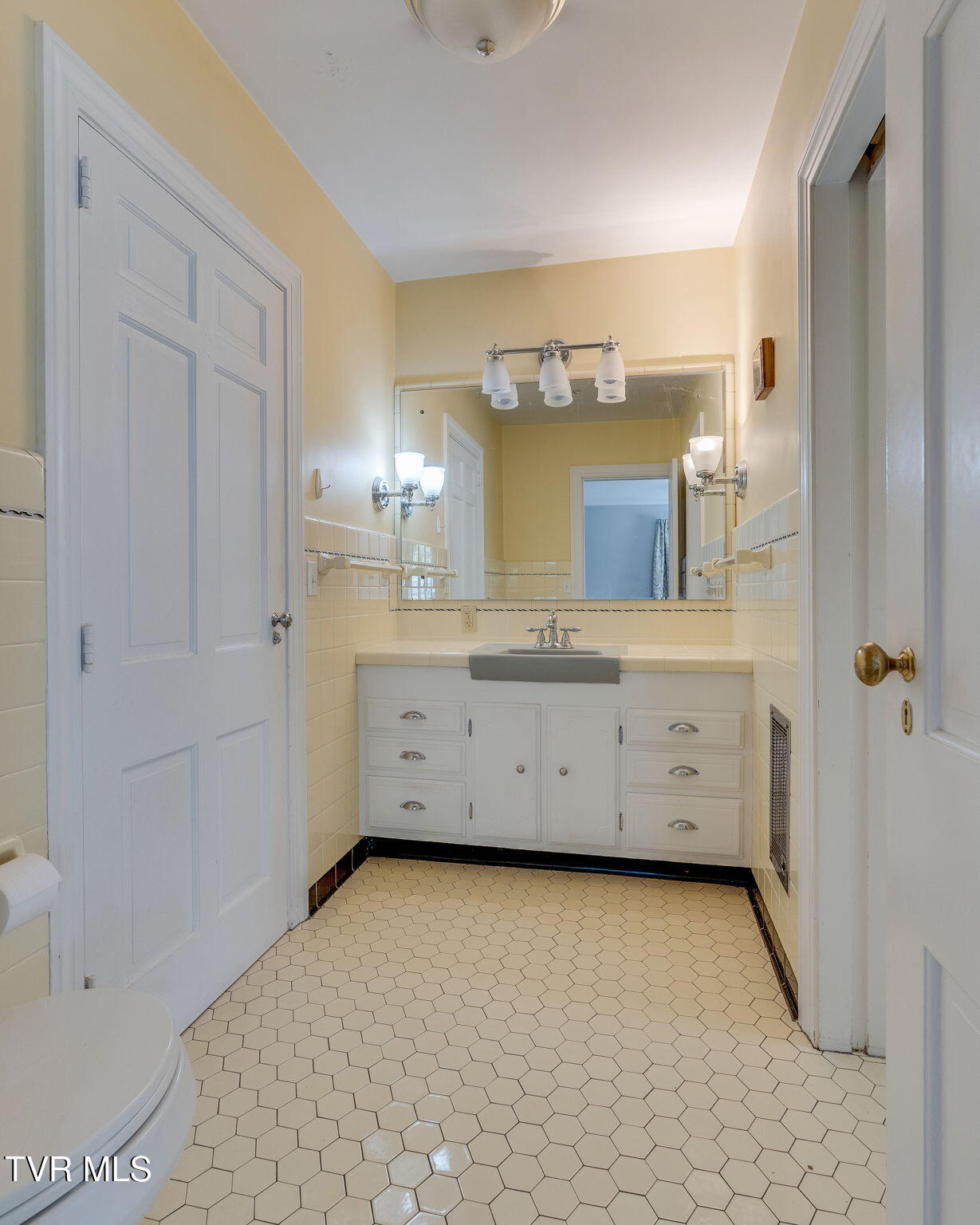 421 High Ridge Road Kingsport, TN 37660 - Photo 24 of 45 018