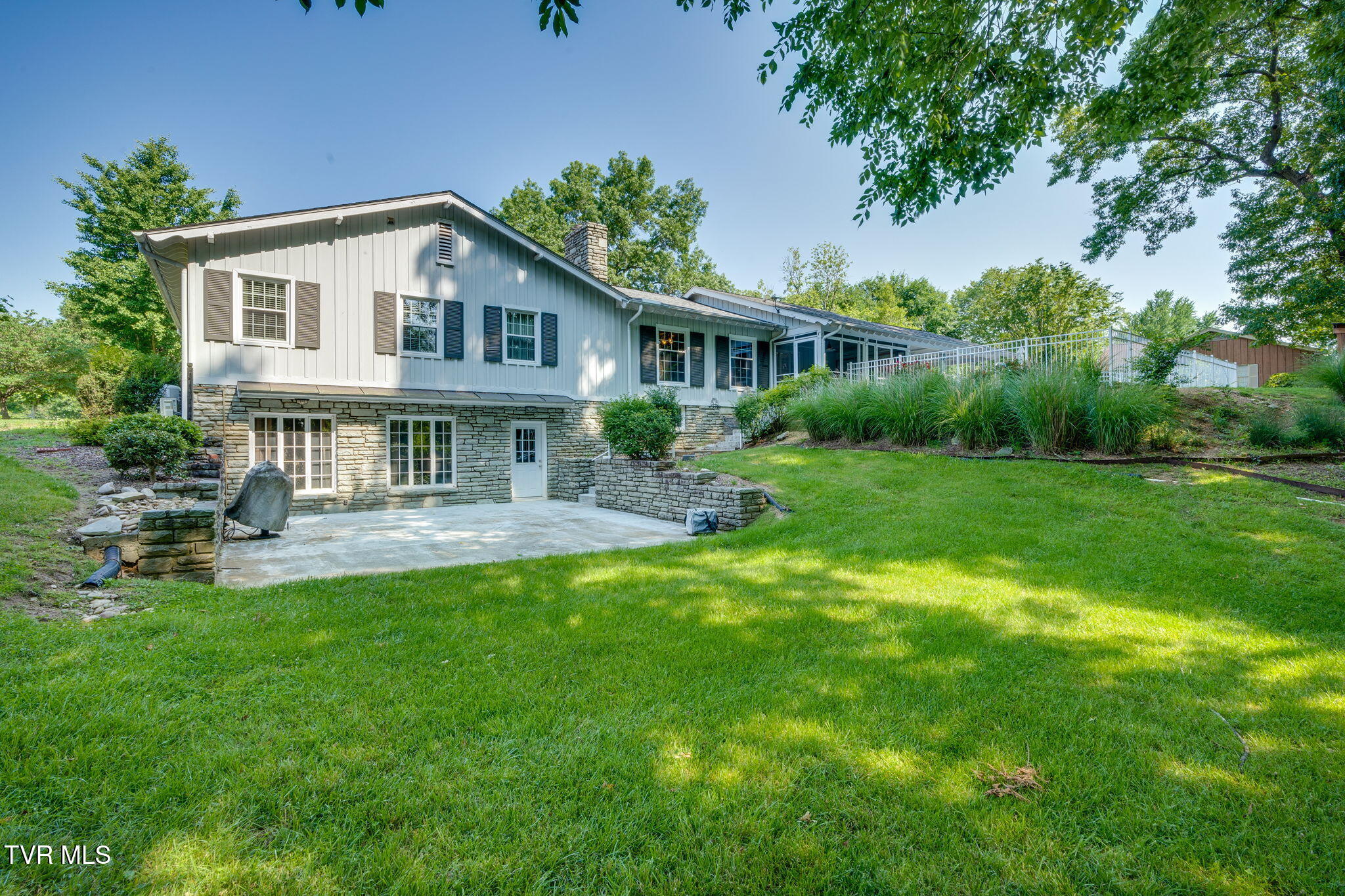 421 High Ridge Road Kingsport, TN 37660 - Photo 8 of 45 033