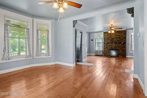 $399,999 | 252 Main Street, Schoharie, NY 12157