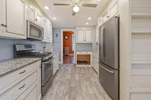 $399,999 | 252 Main Street, Schoharie, NY 12157