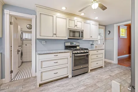 $399,999 | 252 Main Street, Schoharie, NY 12157