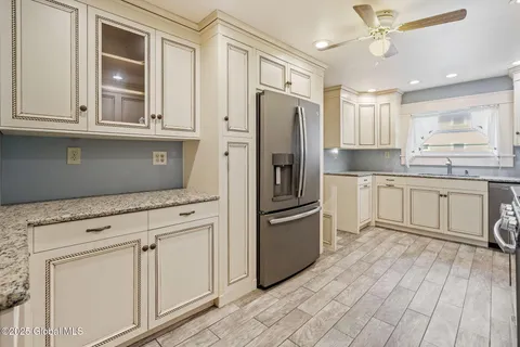 $399,999 | 252 Main Street, Schoharie, NY 12157