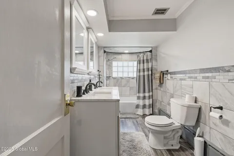 $399,999 | 252 Main Street, Schoharie, NY 12157