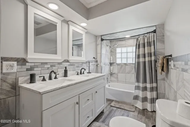 $399,999 | 252 Main Street, Schoharie, NY 12157