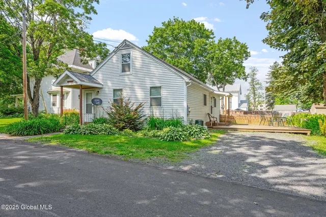 $399,999 | 252 Main Street, Schoharie, NY 12157