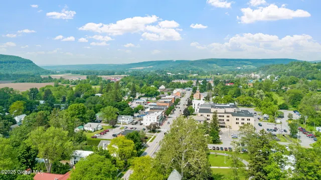 $399,999 | 252 Main Street, Schoharie, NY 12157