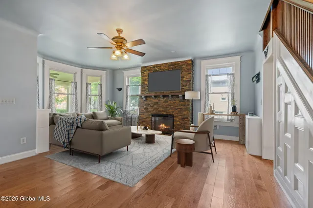 $399,999 | 252 Main Street, Schoharie, NY 12157