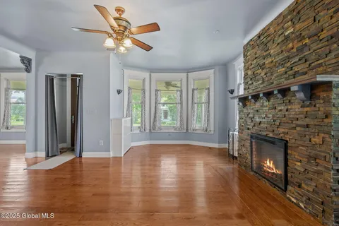 $399,999 | 252 Main Street, Schoharie, NY 12157