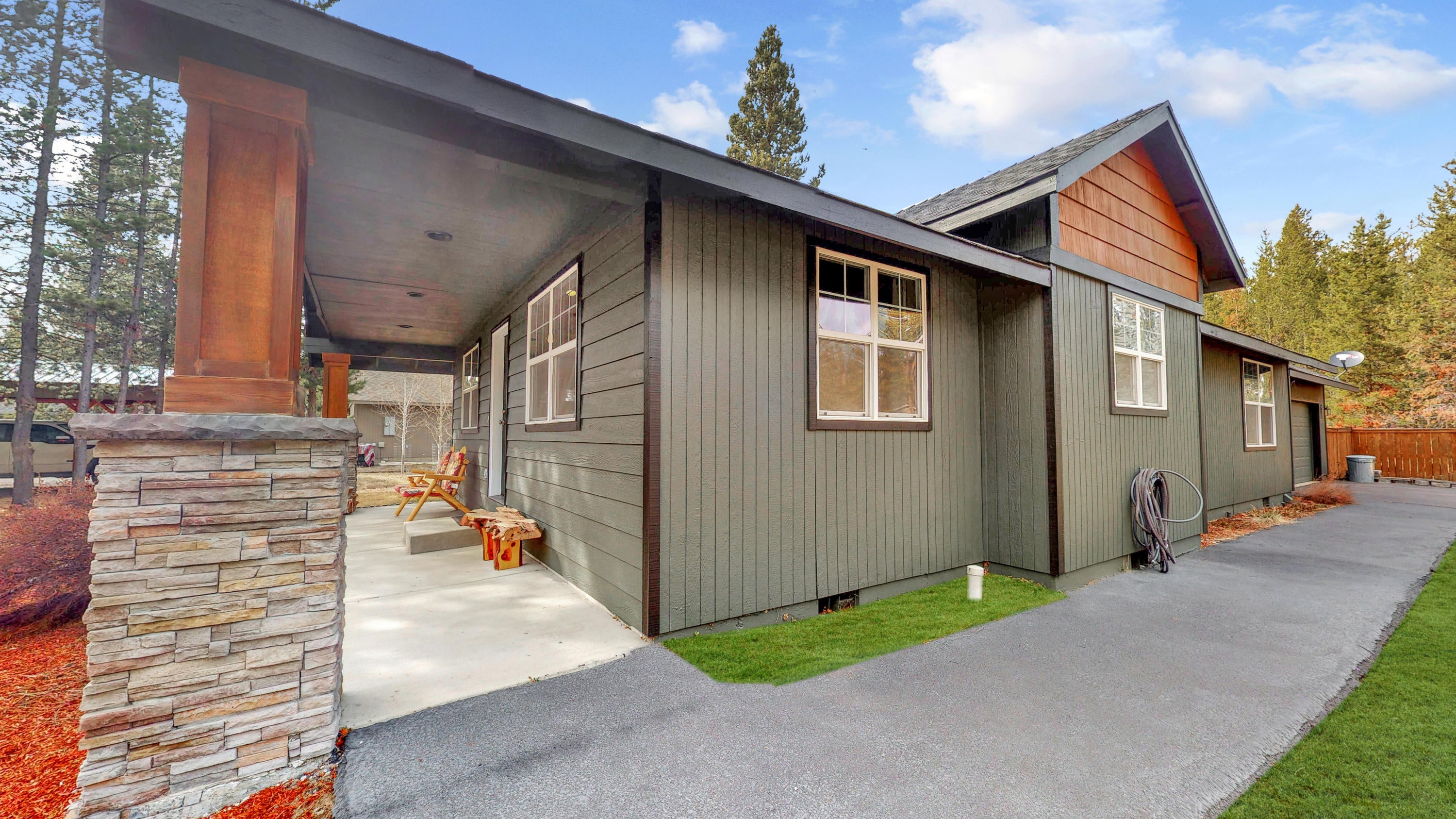55911 Black Duck Road Bend, OR 97707 - Photo 3 of 24 Exterior Side