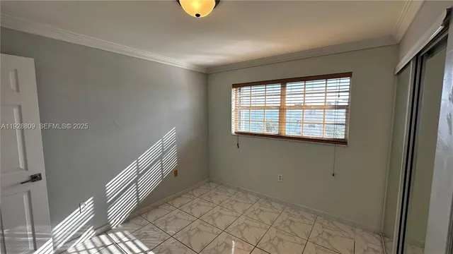 $2,400 | 7825 Northeast Bayshore Court, Unit 504, Miami, FL 33138