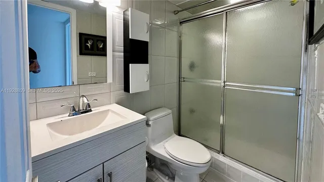 $2,400 | 7825 Northeast Bayshore Court, Unit 504, Miami, FL 33138