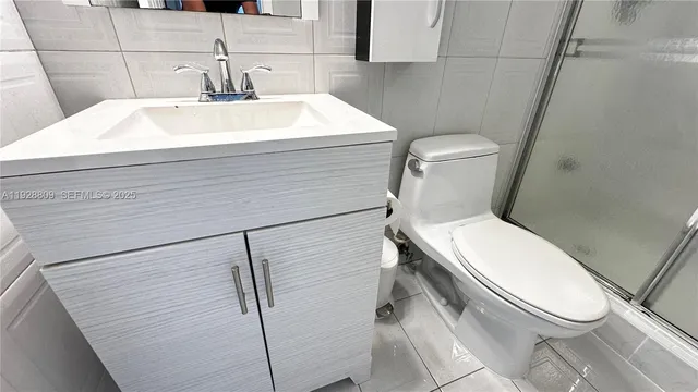 $2,400 | 7825 Northeast Bayshore Court, Unit 504, Miami, FL 33138