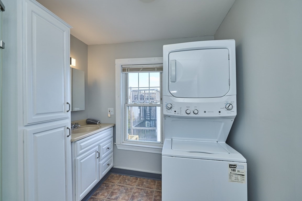 128 G Street Boston, MA 02127 - Photo 20 of 38 Gallery Image 20