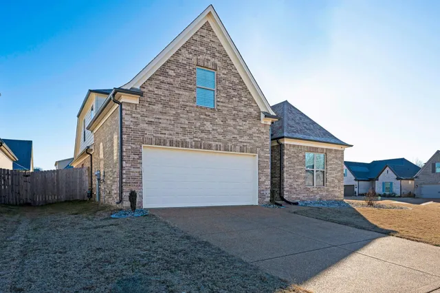 $385,000 | 95 Dogwood Springs Drive, Oakland, TN 38060