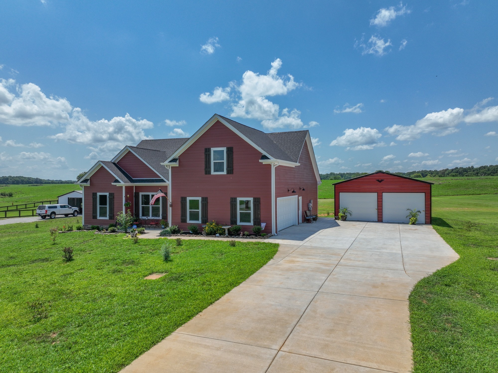 4817 Barren Plains Road Springfield, TN 37172 - Photo 3 of 31 a front view of house with yard and green space