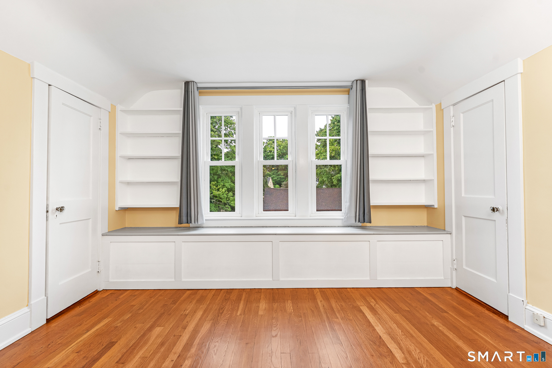 587 Taugwonk Road Stonington, CT 06378 - Photo 16 of 40 Gallery Image 16