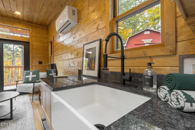 $349,900 | 4167 Chamberlain Lane, Sevierville, TN 37862