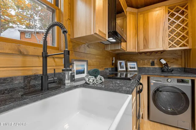 $349,900 | 4167 Chamberlain Lane, Sevierville, TN 37862