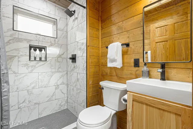 $349,900 | 4167 Chamberlain Lane, Sevierville, TN 37862