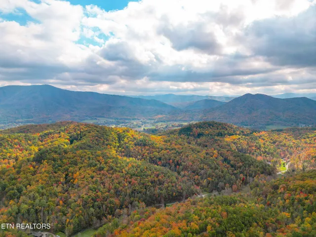 $349,900 | 4167 Chamberlain Lane, Sevierville, TN 37862