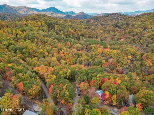 $349,900 | 4167 Chamberlain Lane, Sevierville, TN 37862