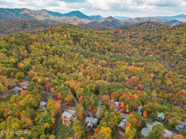 $349,900 | 4167 Chamberlain Lane, Sevierville, TN 37862