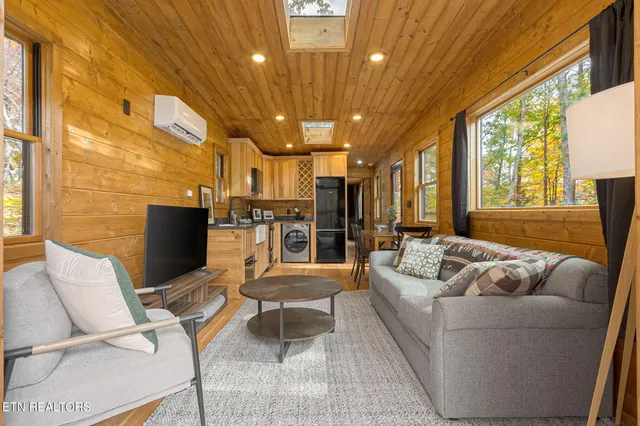 $349,900 | 4167 Chamberlain Lane, Sevierville, TN 37862