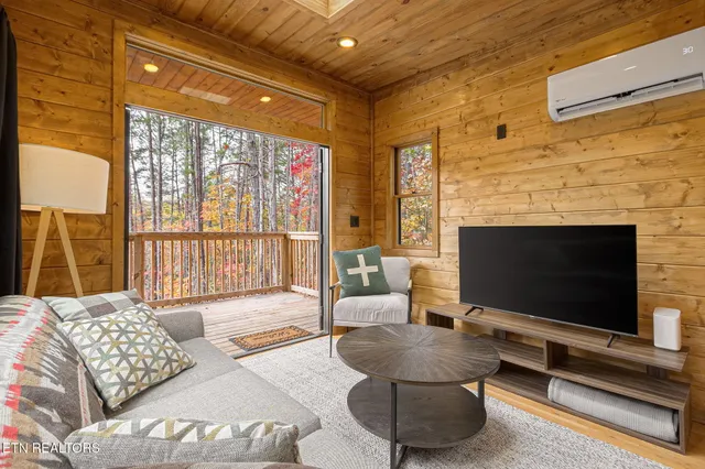 $349,900 | 4167 Chamberlain Lane, Sevierville, TN 37862