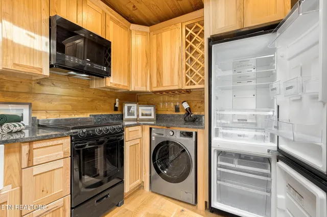 $349,900 | 4167 Chamberlain Lane, Sevierville, TN 37862