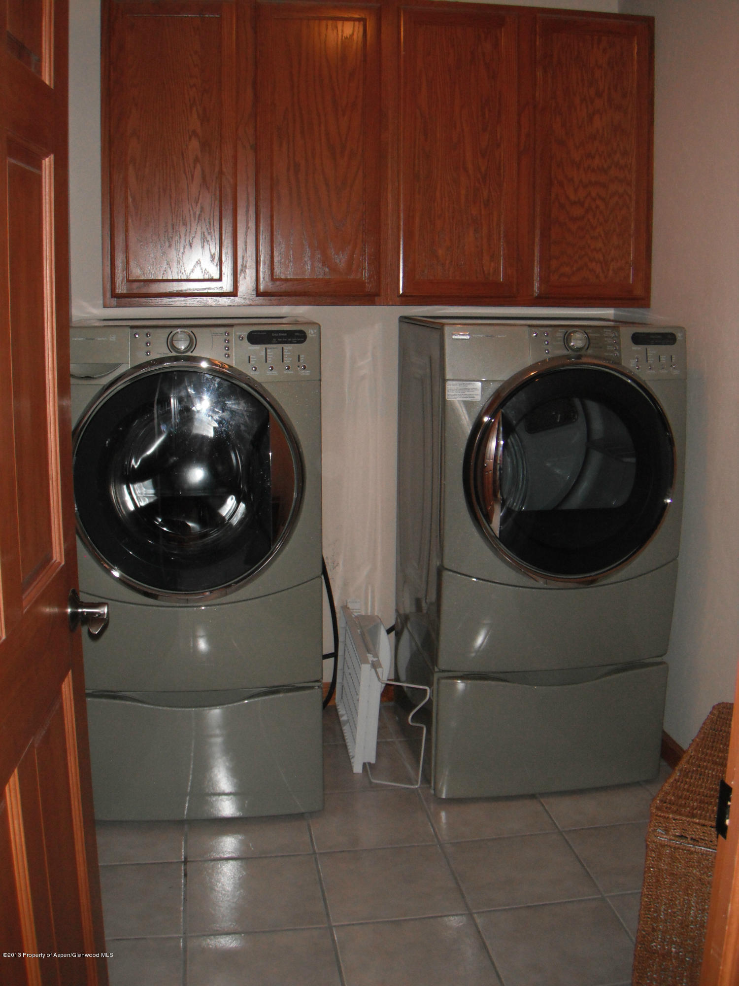 1298 Fir Avenue Rifle, CO 81650 - Photo 20 of 27 a close up view of washer and dryer