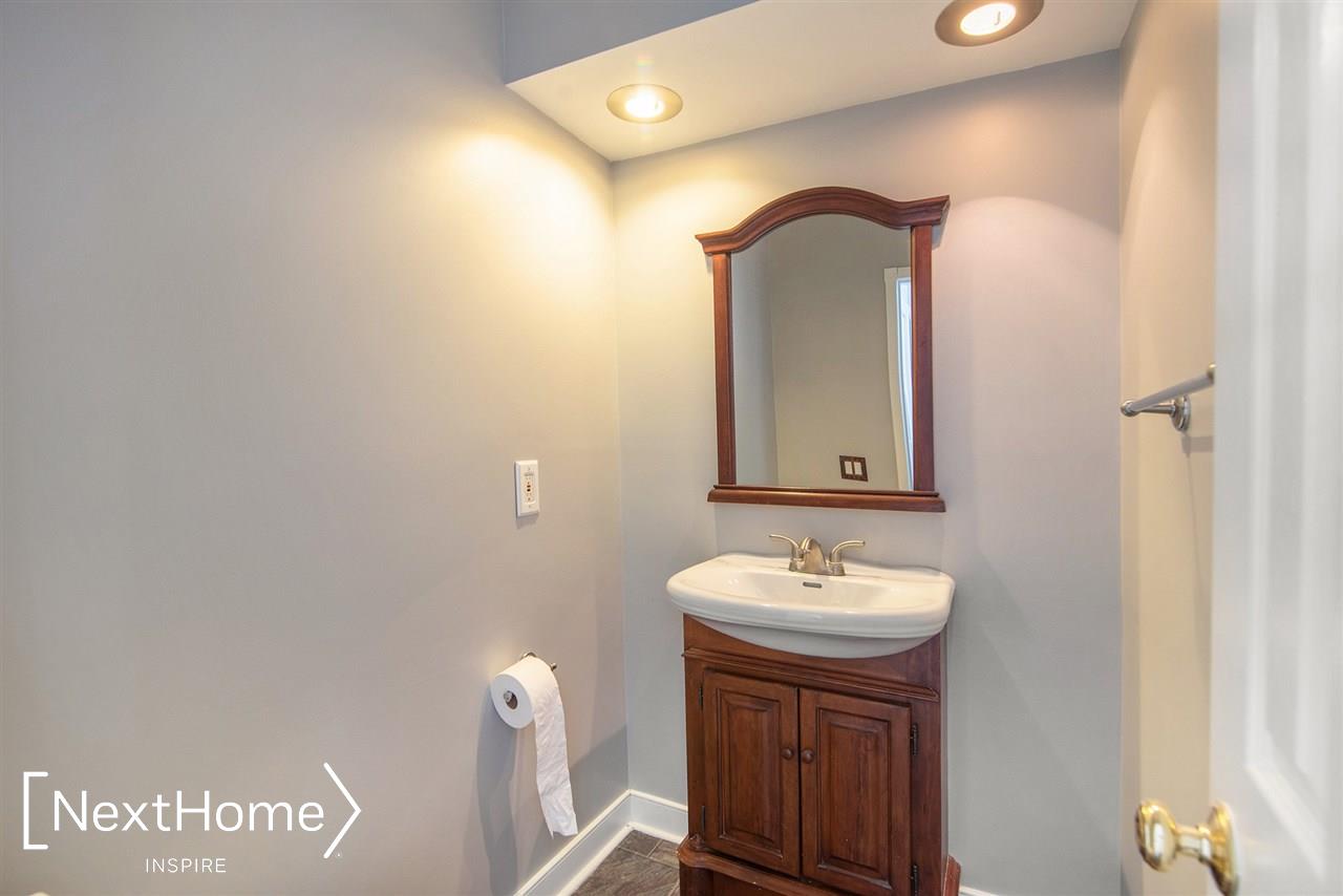 7249 Calkins Road Flint, MI 48532 - Photo 12 of 24