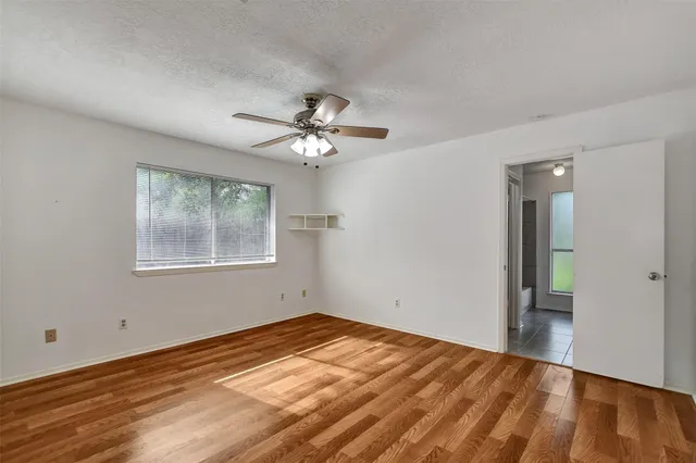 $2,250 | 1311 Oak Hollow Drive, Friendswood, TX 77546