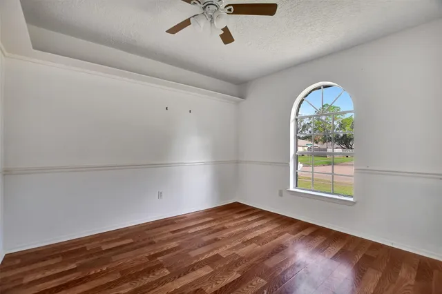 $2,250 | 1311 Oak Hollow Drive, Friendswood, TX 77546