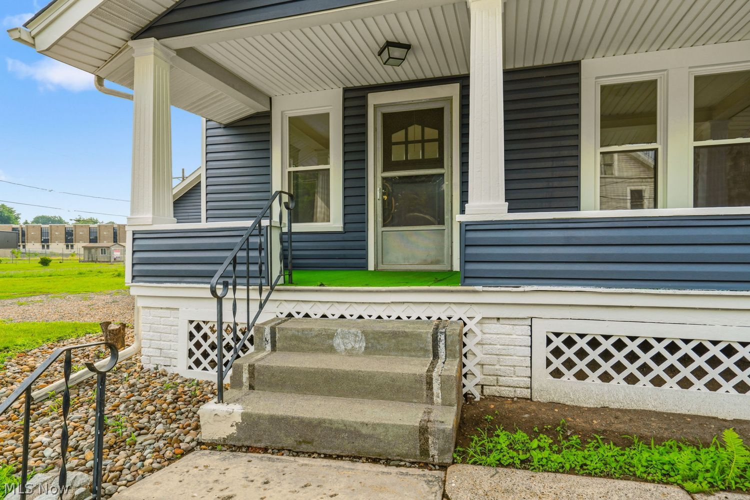 410 Warner Road Southeast Canton, OH 44707 - Photo 4 of 20