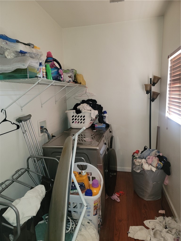 34 53rd Street Long Beach, CA 90805 - Photo 5 of 18 a living room with furniture and a wooden floor