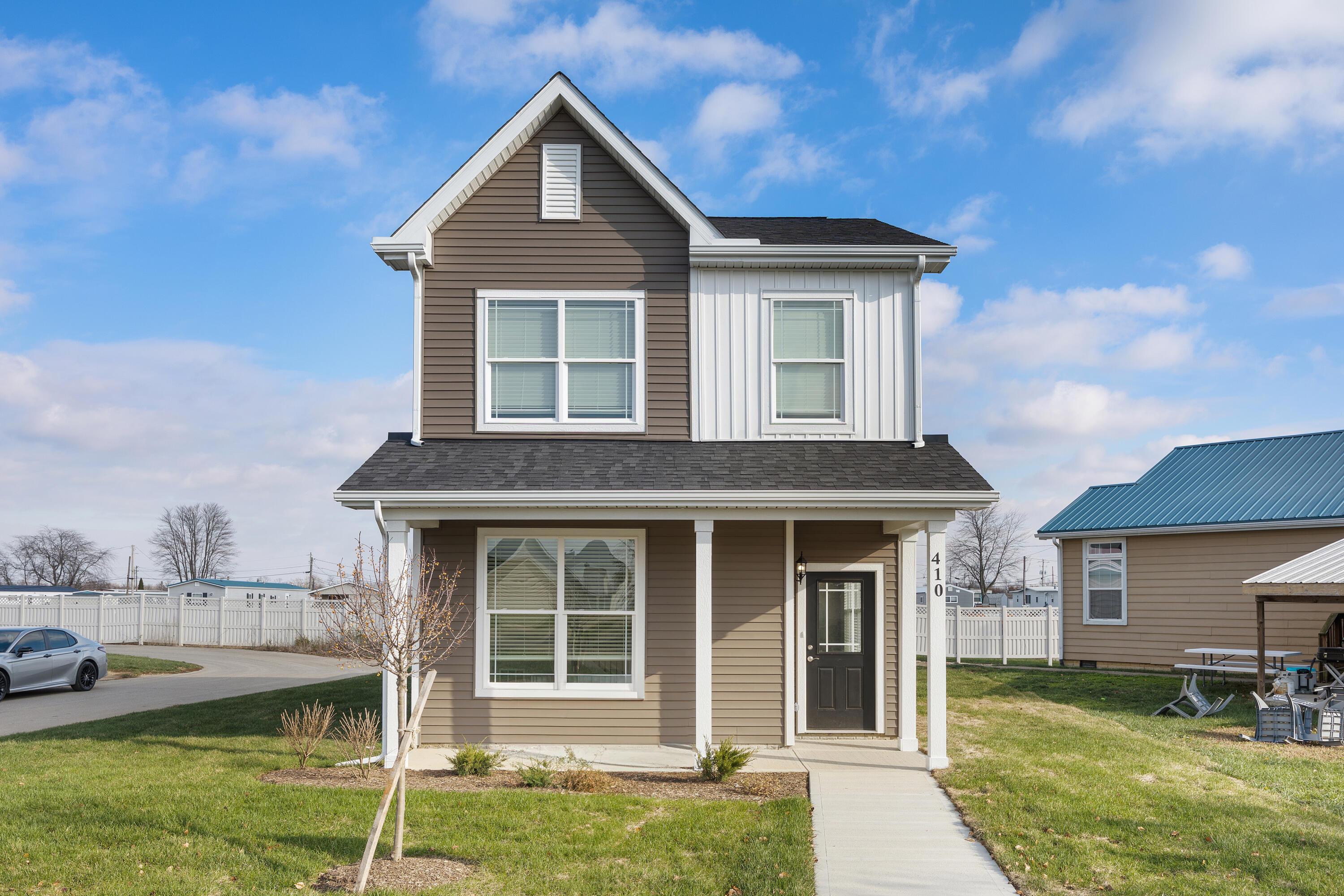 410 Lockbay Road Commercial Point, OH 43116 - Photo 1 of 19 LQ7A7639