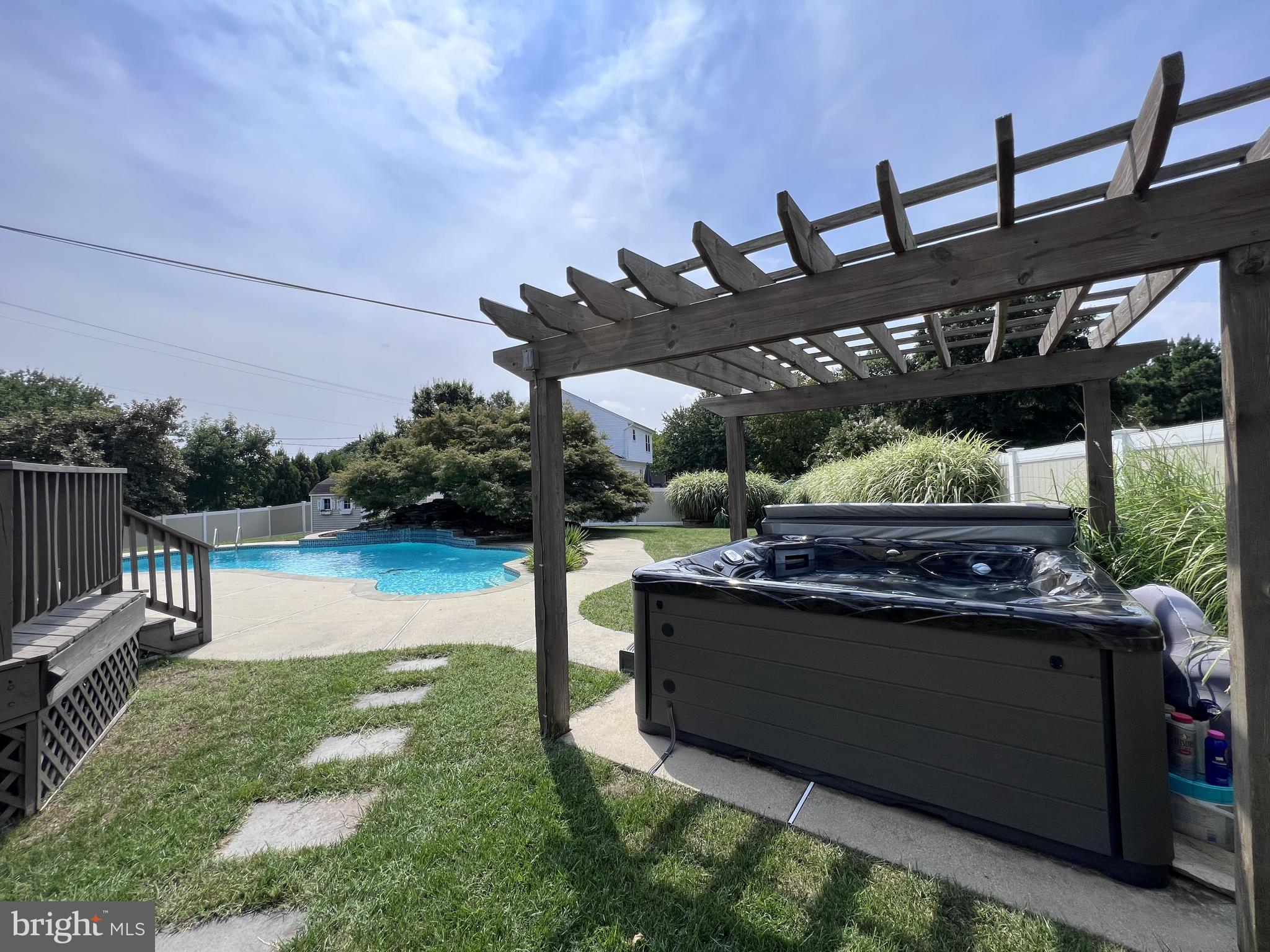 3930 Calawasse Road Edgewater, MD 21037 - Photo 4 of 66 Imagine entertaining here!