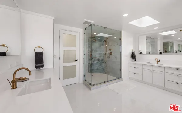 $14,000 | 3461 Ocean Drive, Oxnard, CA 93035