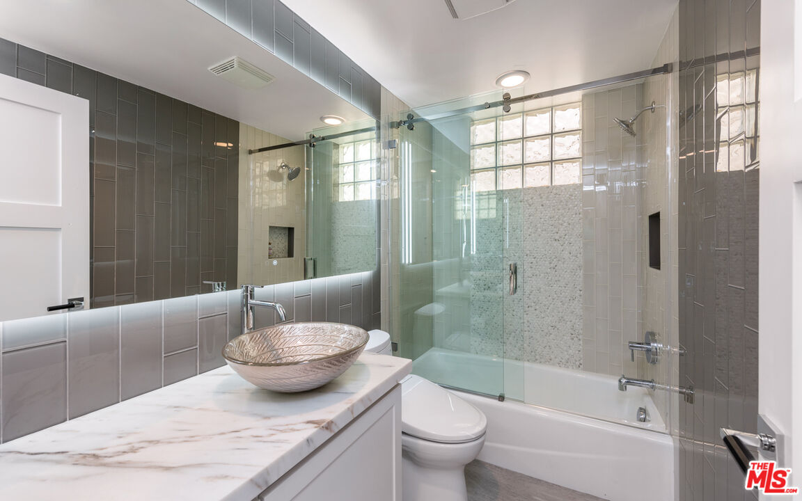 3461 Ocean Drive Oxnard, CA 93035 - Photo 23 of 30