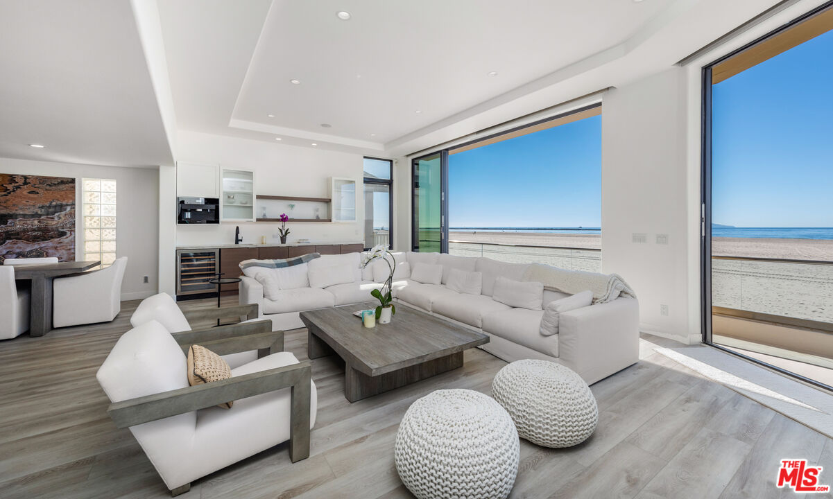 3461 Ocean Drive Oxnard, CA 93035 - Photo 4 of 30